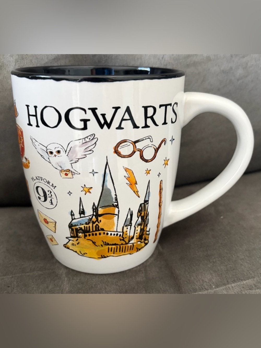 Harry Potter Hogwarts 25oz Mug, New